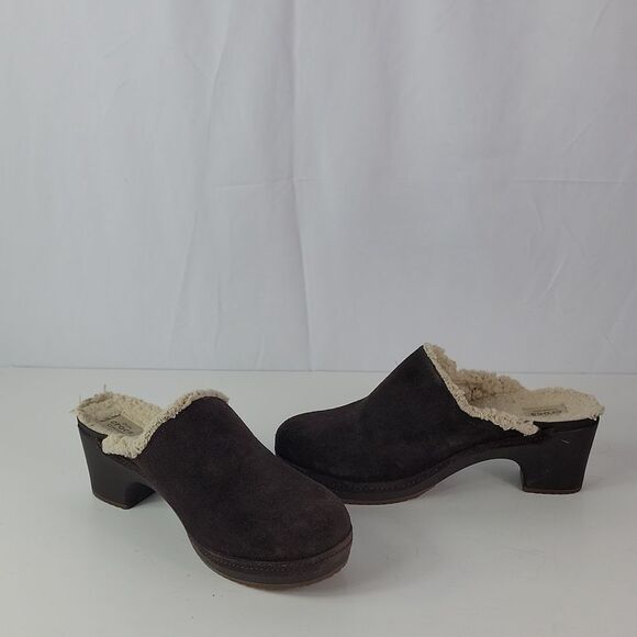Crocs Sarah Brown Suede Leather Women's Clogs - Picture 3 of 15
